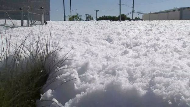 пена в аэропорту Сан-Хосе