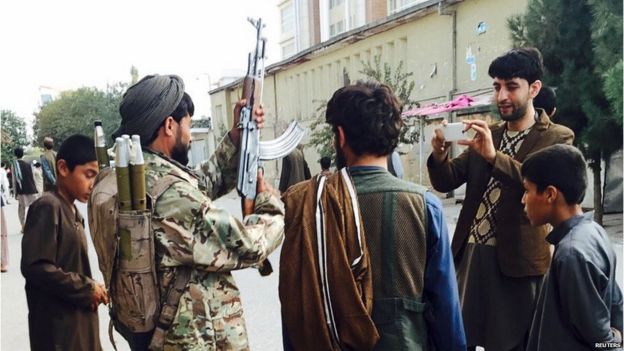 Taliban fighter in main square in Kunduz, 29 September 2015