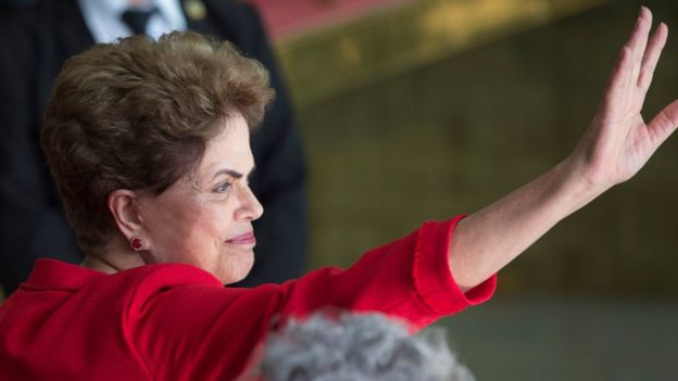 Rousseff da su mensaje final.