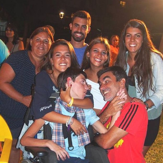 José Manuel Roás y su esposa Maite tienen cinco hijos, Mario, Laura, Miriam, Pablo y Ana