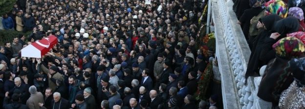 Hundreds mourn Turkish victim Yunus Gormek at his funeral in Istanbul