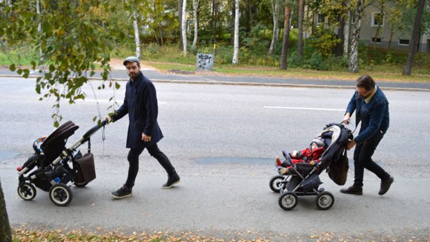 Rikard Barthon and Fredrik Casservik with their children