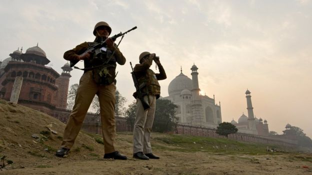 Segurança reforçada no Taj Mahal (Janeiro/ 2015)