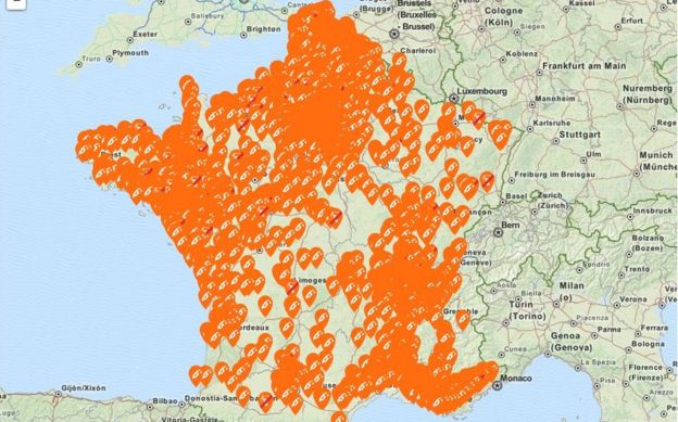 A map showing shortages at French petrol stations on mon-essence.fr