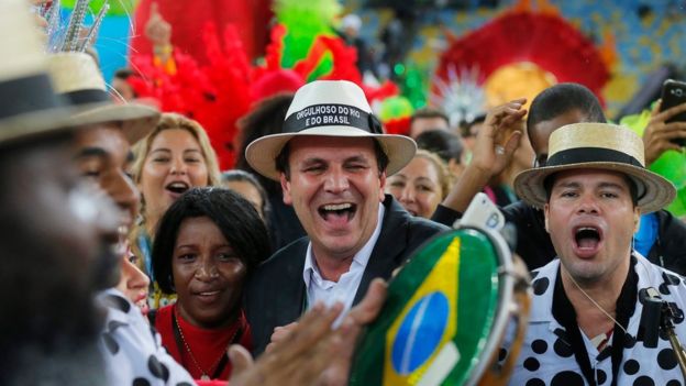 Rio de Janeiro mayor Eduardo Paes (C) attends the Closing Ceremony of the Rio 2016 Olympic Games at the Maracana Stadium in Rio de Janeiro, Brazil, 21 August 2016.