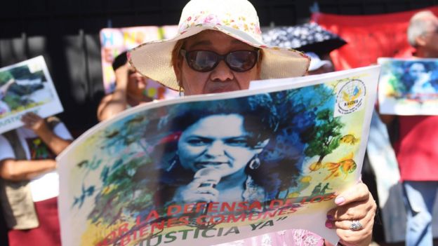 Protesta para pedir justicia en el caso de Berta Cáceres.