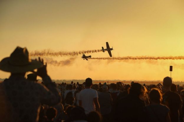 ஆஸ்திரேலியா சர்வதேச விமான சாகச கண்காட்சியின் மலைக்க வைக்கும் படங்கள்