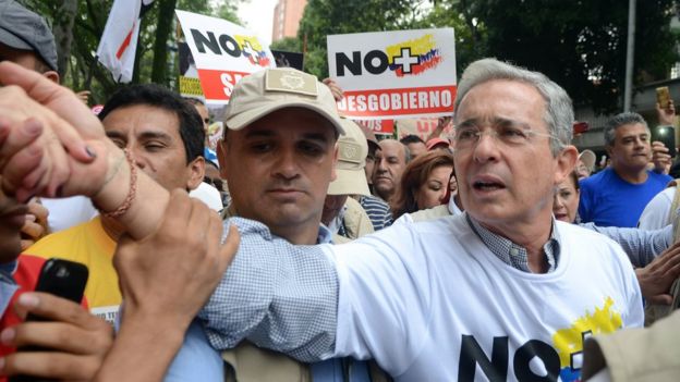 El expresidente Álvaro Uribe en un acto de campaña a favor del