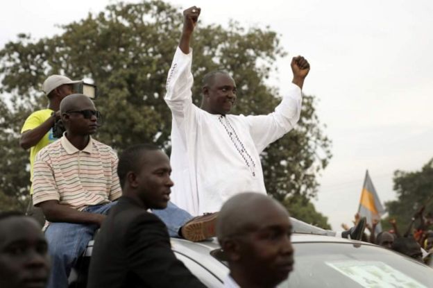 Adama Barrow alipata kura 263,515