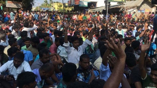 அலங்காநல்லூரில் நடந்த போராட்டம்