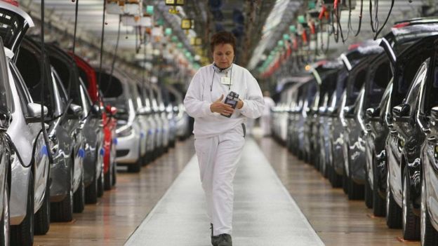 خط لإنتاج سيارات 