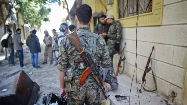 YPG militanları