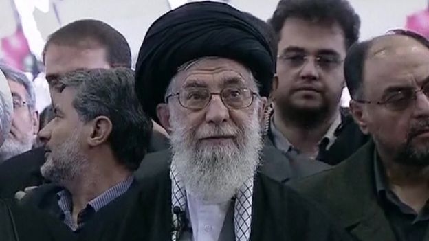 Cenaze törenini İran'ın dini lideri Ayetullah Hamaney yönetti