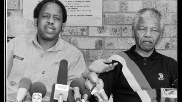 Chris Hani e Nelson Mandela em 1990