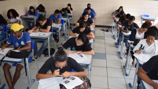 Alunos da rede estadual da Bahia em simulado para o Enem, em foto de arquivo