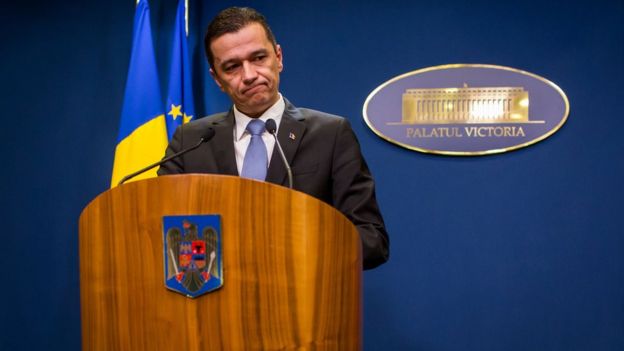 Romanian Prime Minister Sorin Grindeanu announces that the government will cancel the controversial decree. Photo: 4 February 2017