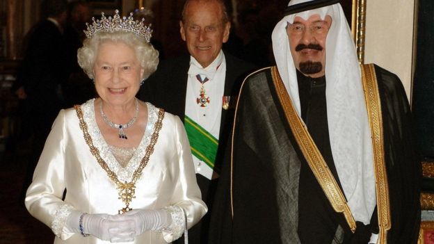 La reina Isabel II y el rey Abdullah