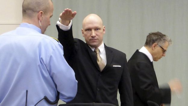 Breivik makes Nazi salute in court