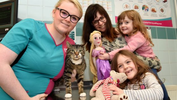 Vet Rebecca Thorne with Roman and Kaitlin aged 3, Carys aged 5 and mother Rachel Thompson