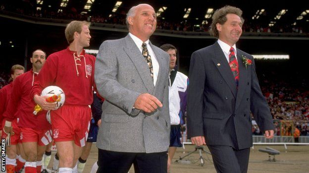 Moran akiongoza Liverpool fainali ya Kombe la FA 1992 walipowashinda Sunderland Wembley