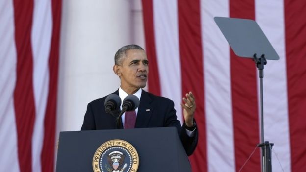 President Barack Obama speaks at the Memorial Amphitheater of Arlington National Cemetery (11 November 2015)