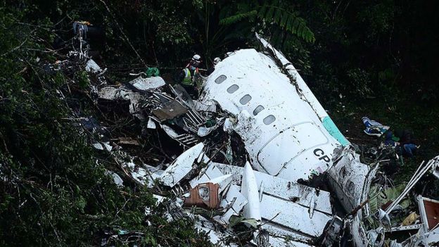 El avión se encontraba sin combustible al momento del impacto.
