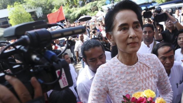Myanmar's National League for Democracy party leader Aung San Suu Kyi arrives at her party headquarters after general elections in Yangon, Myanmar on 9 November 2015