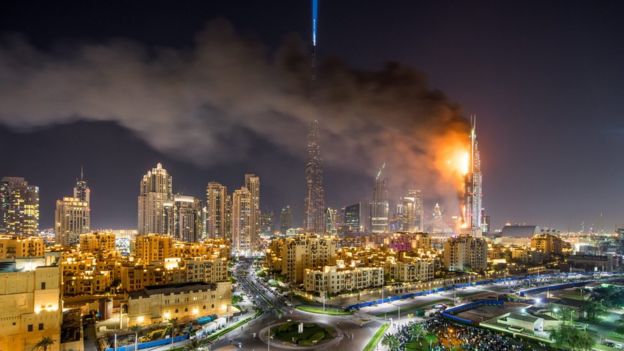 Smoke billows from the Downtown Address Hotel in Dubai, on 31 December, 2015