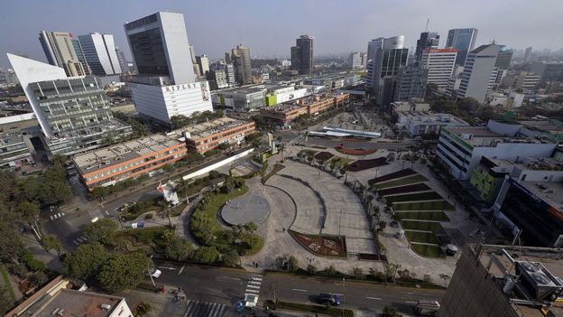 Vista aérea de los edificios más altos de Lima, en el distrito de San Isidro.