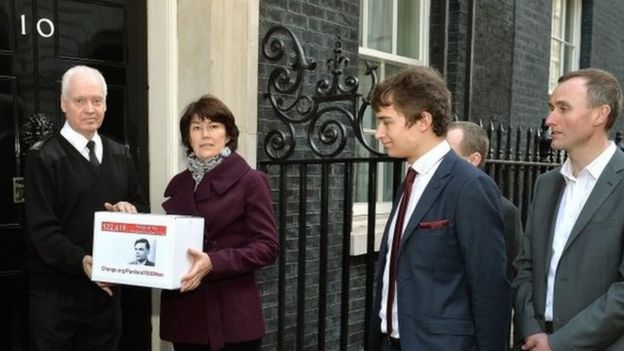 Relatives of Alan Turing present a petition to No 10 calling for pardons for men convicted under historic indecency laws