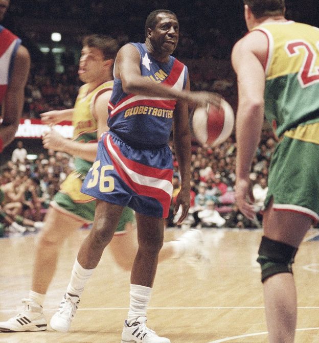 Meadowlark Lemon and the Harlem Globetrotters play the Washington Generals in 1993