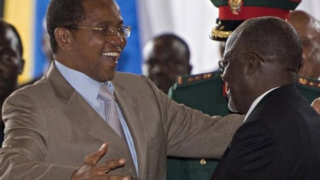 Bw Kikwete na mrithi wake Dkt Magufuli