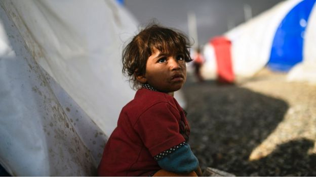 Una niña iraquí desplazada en un campo de refugiados, 22 octubre, 2016.