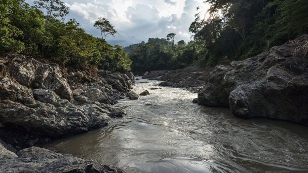 El río Gualcarque es sagrado para las comunidades indígenas y es el lugar del controvertido proyecto Agua Zarca.