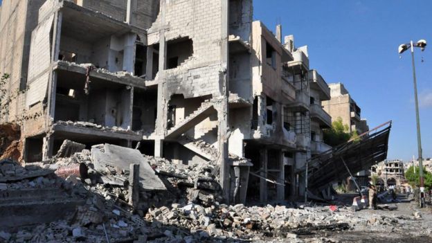 Damaged buildings in Bab Tadmour district of Homs after bomb blast (5 September 2016)
