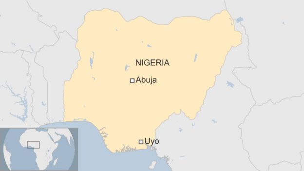 Nigeria Uyo: Scores dead in church collapse