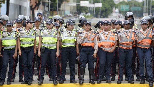 Caracas amaneció con un fuerte despliegue policial.
