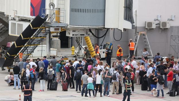 ஃபுளோரிடா துப்பாக்கிச்சூடு காரணம் தெரியாமல் திணறும் விசாரணை அதிகாரிகள்