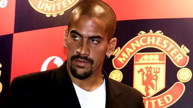 اللاعب فيرون تقاعده