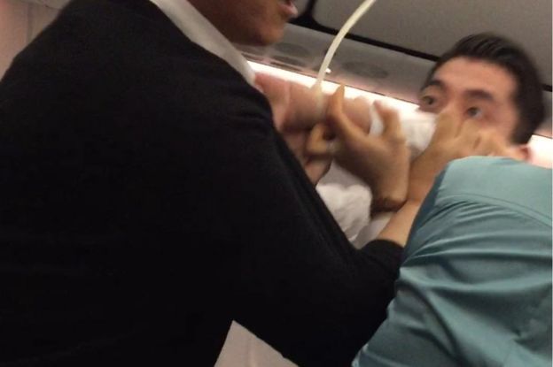 Screenshot of Richard Marx subduing passenger on Korean Air flight