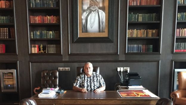 Rupurelia at his desk