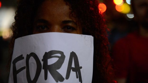 Grupo contrário ao processo de impeachmet não deve ser obstáculo para Temer, dizem analistas