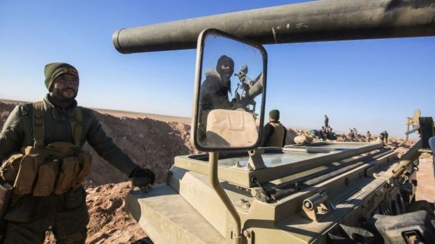 Combatientes aliados a las fuerzas iraquíes en Mosul
