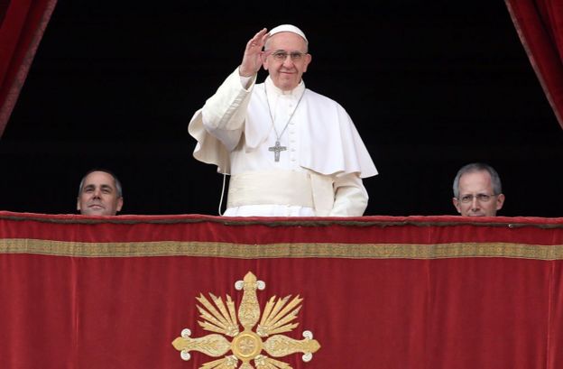 வத்திகானில் கிறிஸ்துமஸ் தின உரையை நிகழ்த்திய போப் ஃபிரான்சிஸ்
