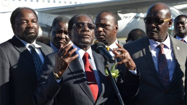 Zimbabwe's President Robert Mugabe makes a statement upon his arrival to International Airport Jose Marti in Havana, Cuba, 29 November 2016