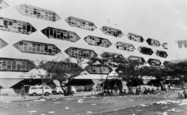 Nhiều sinh viên bị giết trong biểu tình năm 1976 tại Đại học Thammasat