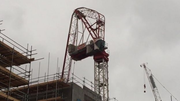 Broken crane in Greenwich