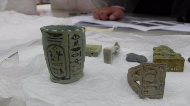 بعض القطع المستردة