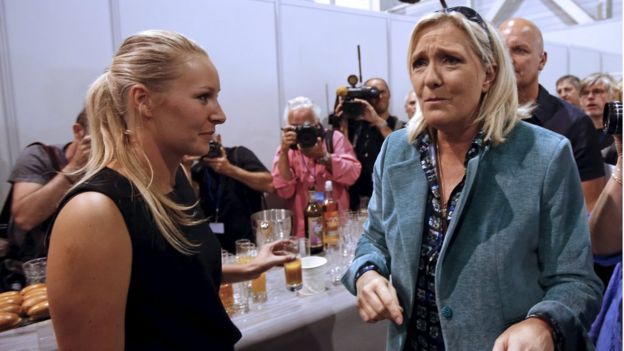 Marion Marechal-Le Pen (L) with Marine Le Pen (file pic)