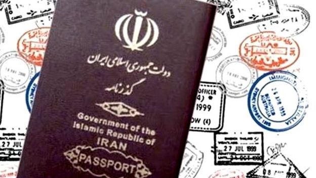 دولت ایران، تابعیت دوم اتباع خود را به رسمیت نمی شناسد و در این حالت، سلب تابعیت ایرانی افراد بی معنی است
